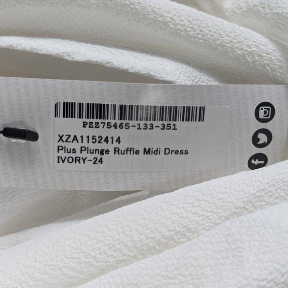 Boohoo Plus 20 Ivory Plunge Ruffle Midi Dress Short Sleeve Textured White Party - Picture 4 of 5